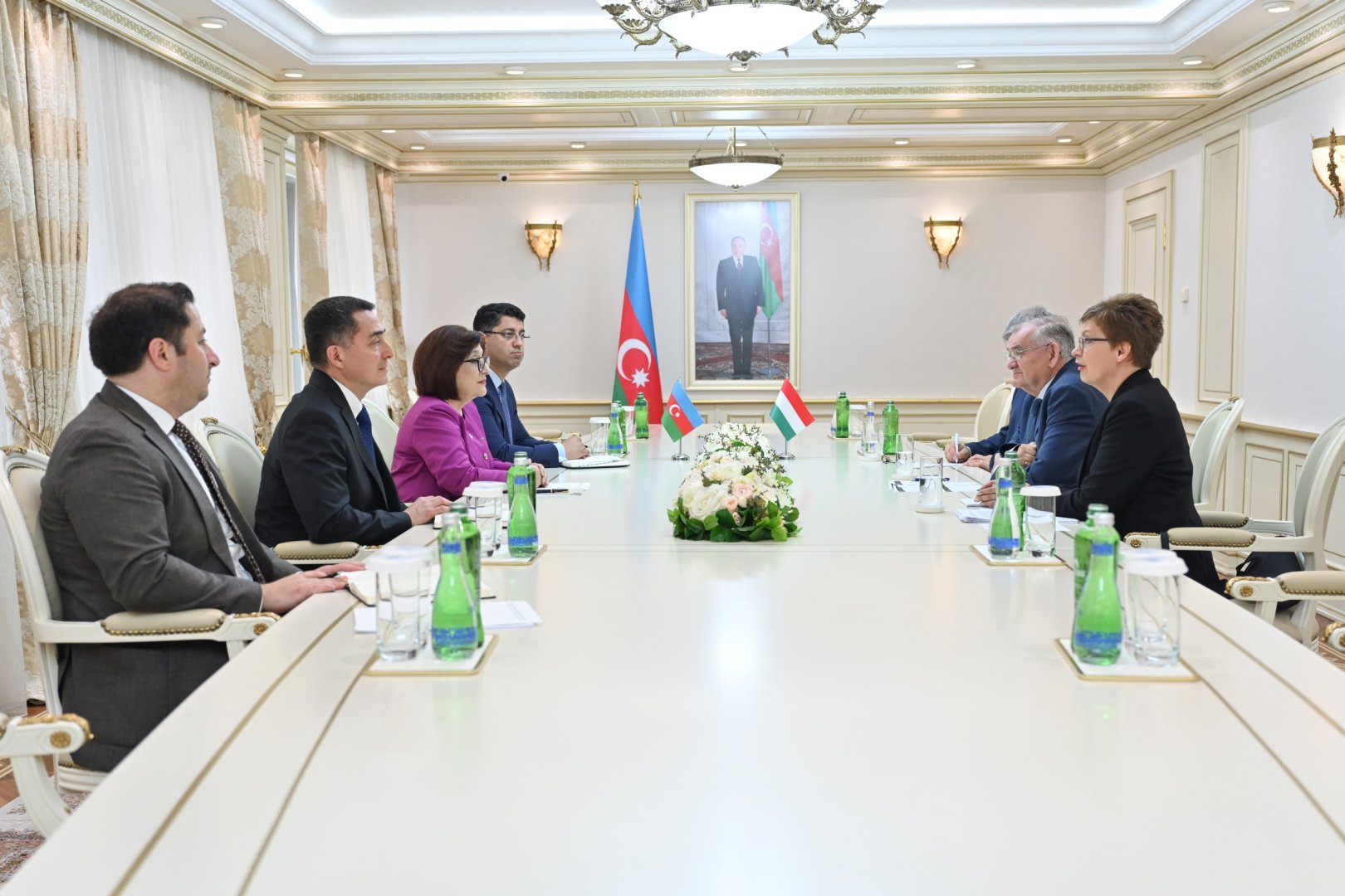 Azerbaijan, Hungary assess their close cooperation-driven strategic ties (PHOTO)