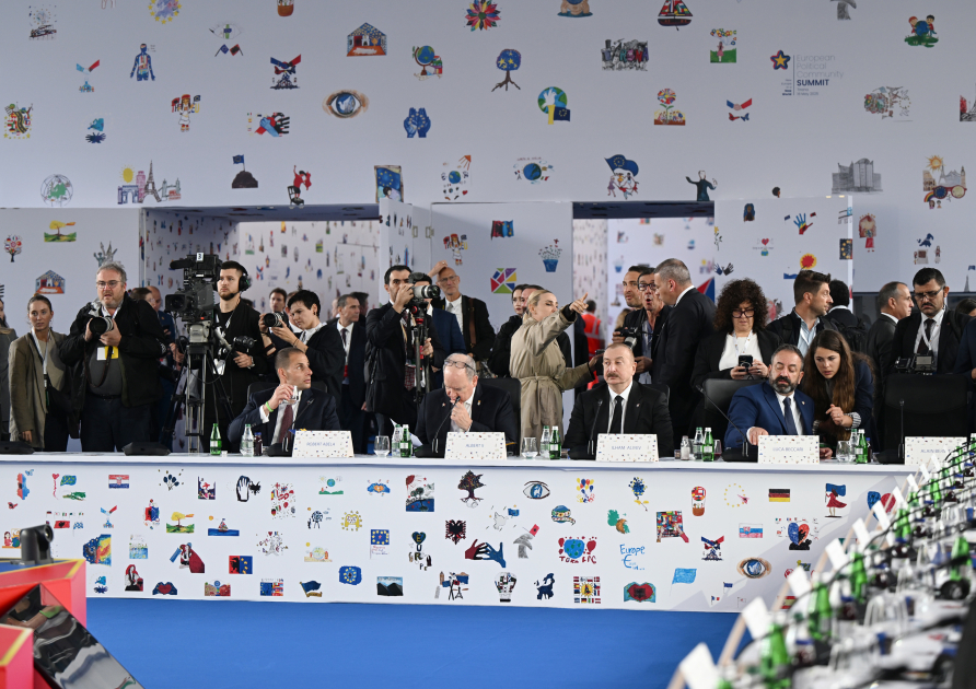 President Ilham Aliyev attends opening plenary session of 6th EPC Summit (PHOTO)