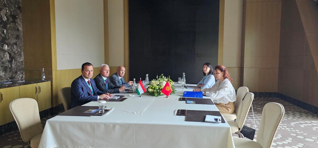 Tajik, Kyrgyz postal services partner to boost digital and logistics co-op