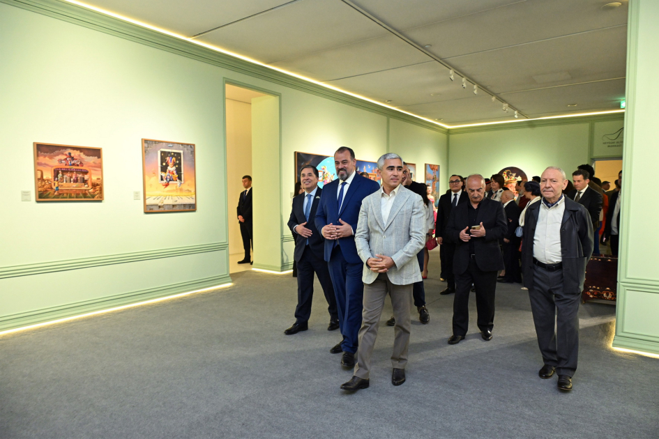 Heydar Aliyev Center hosts Brazilian artist`s exhibition "Reflection of Eternity" (PHOTO/VIDEO)