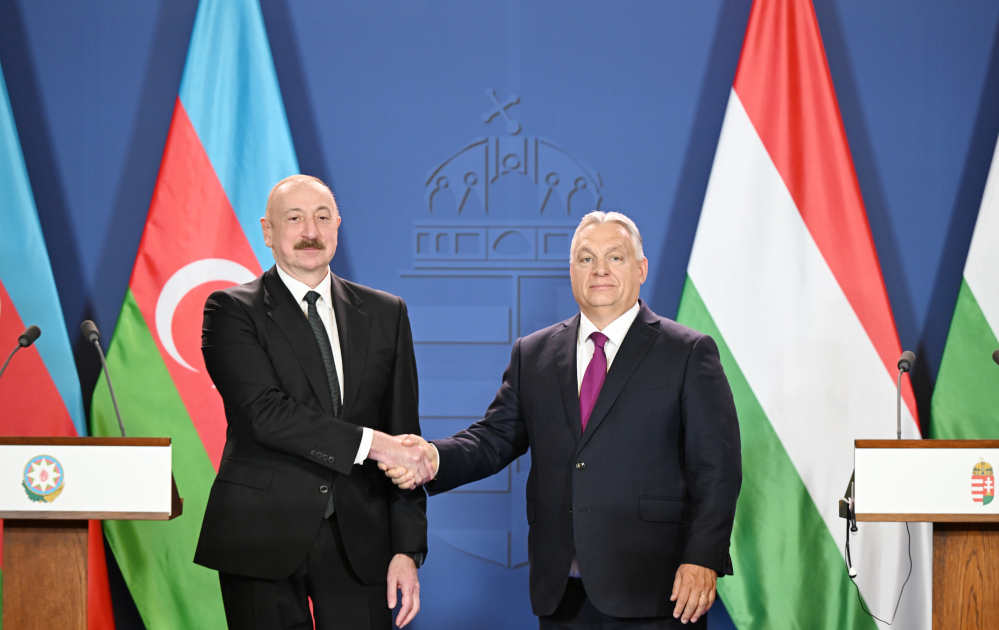 President Ilham Aliyev, PM Viktor Orbán make press statements (PHOTO)
