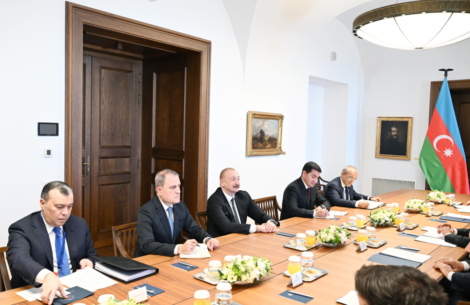 President Ilham Aliyev, PM Viktor Orbán hold expanded meeting (PHOTO/VIDEO)