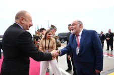 President Ilham Aliyev concludes working visit to Hungary (PHOTO)