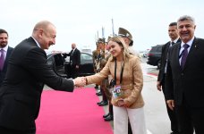 President Ilham Aliyev concludes working visit to Hungary (PHOTO)