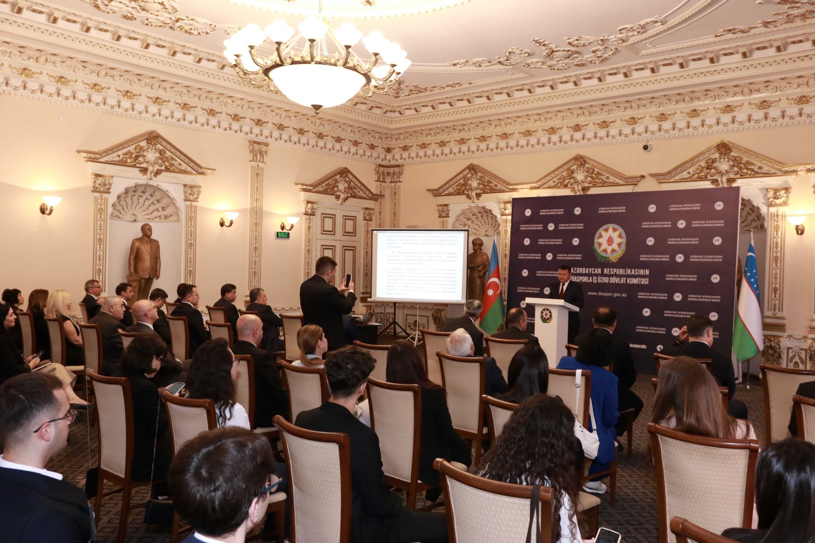 Azerbaijan, Uzbekistan deepen bonds through public diplomacy dialogue (PHOTO)