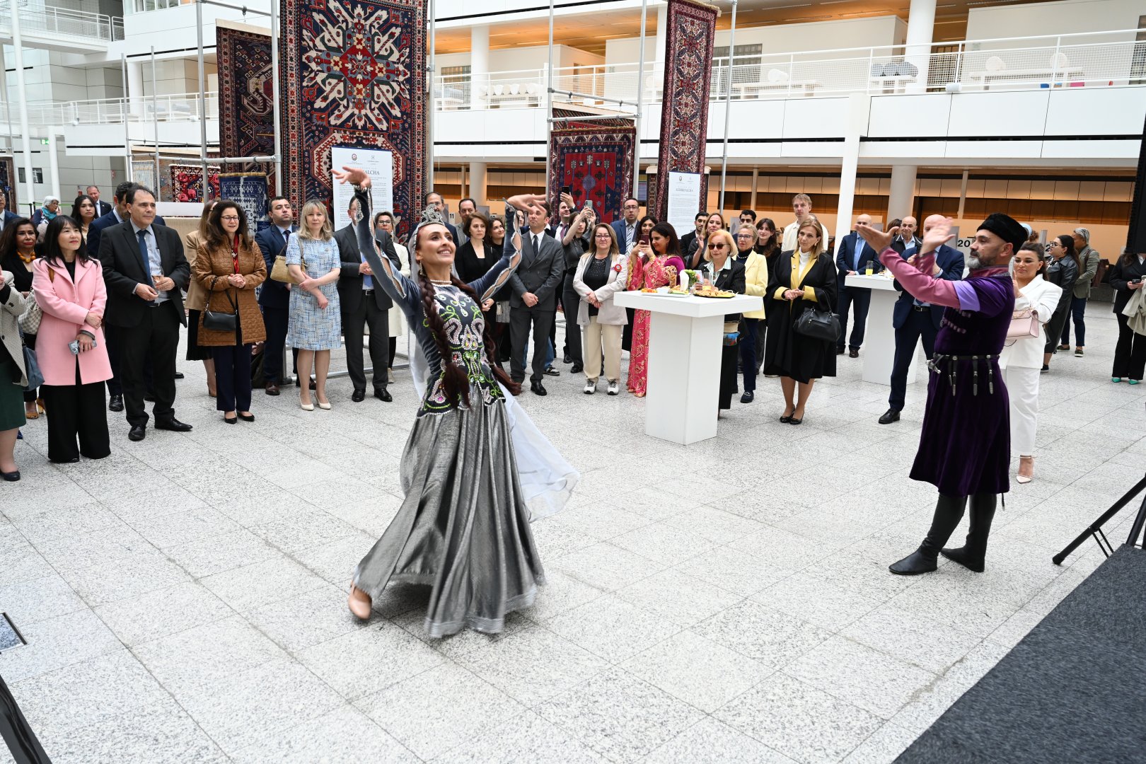 The opening ceremony of the carpet exhibition "The Splendor of Azerbaijani Carpets: Learning Through Art" was held in the Netherlands (PHOTO/VIDEO)