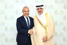 Azerbaijan, IsDB hold talks on sustainable infrastructure projects (PHOTO)