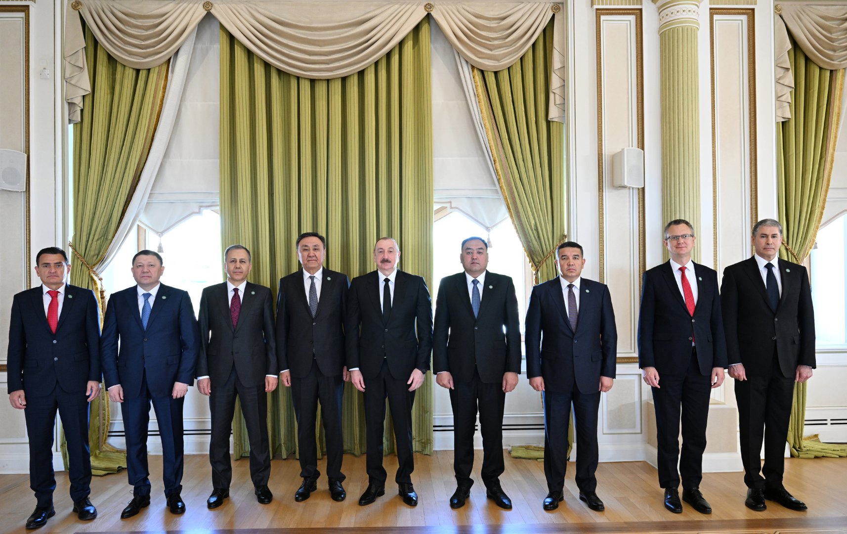 President Ilham Aliyev receives delegation of OTS Interior Ministers’ Second Summit (PHOTO/VIDEO)