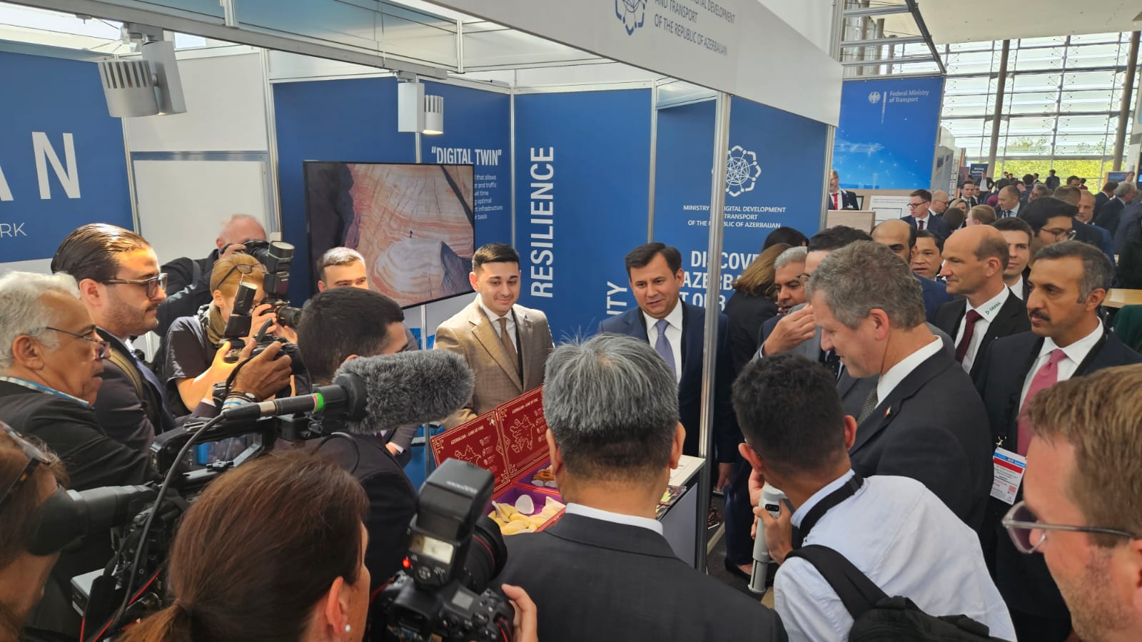 Azerbaijan assumes presidency of International Transport Forum Summit (PHOTO)