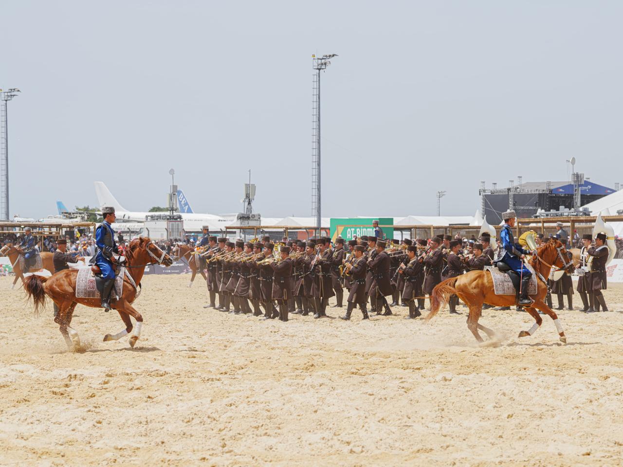 Recep Tayyip Erdogan and his spouse watch performance of Azerbaijani participants at Ethnosport and Culture Festival (PHOTO)