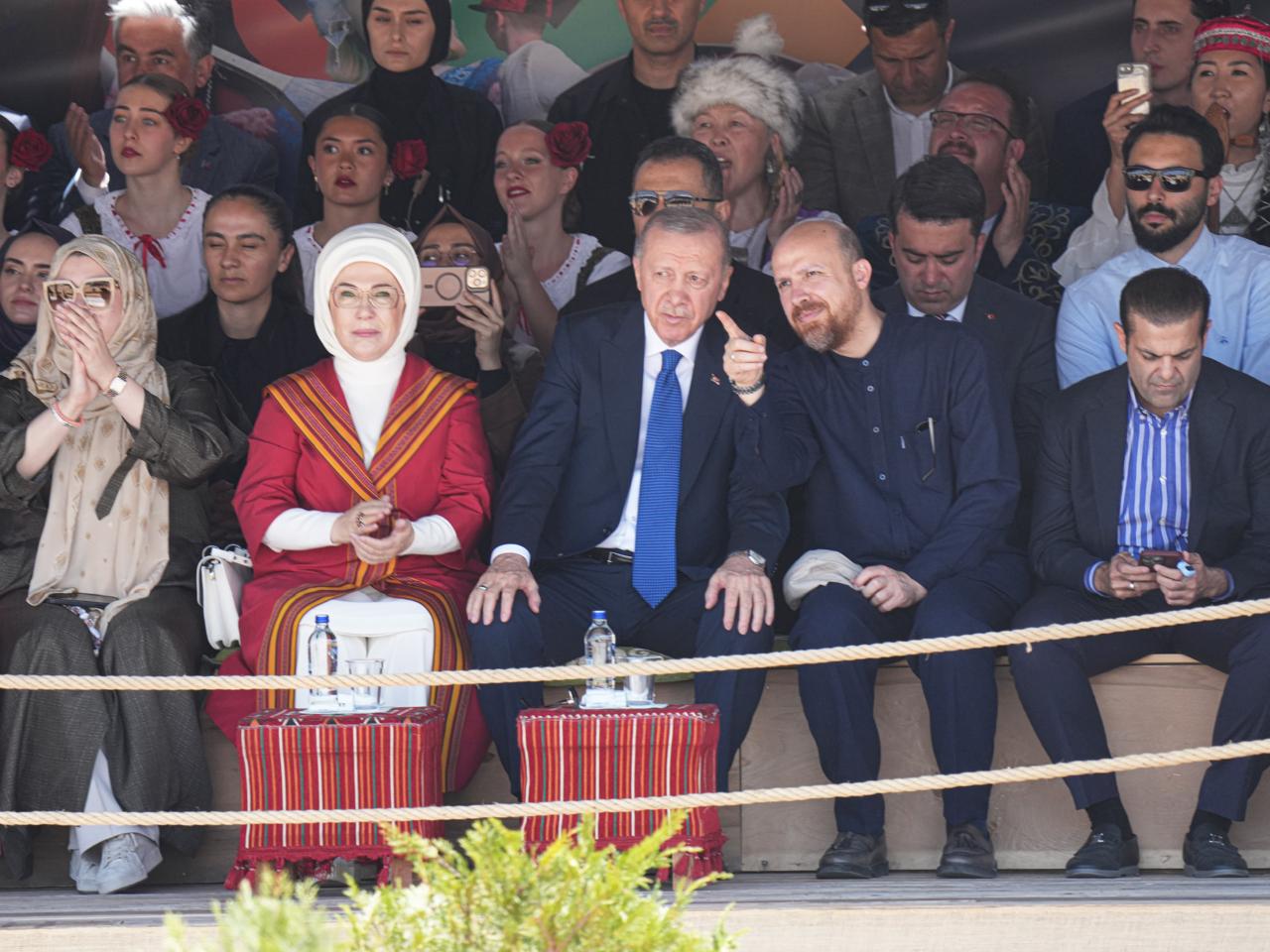 Recep Tayyip Erdogan and his spouse watch performance of Azerbaijani participants at Ethnosport and Culture Festival (PHOTO)