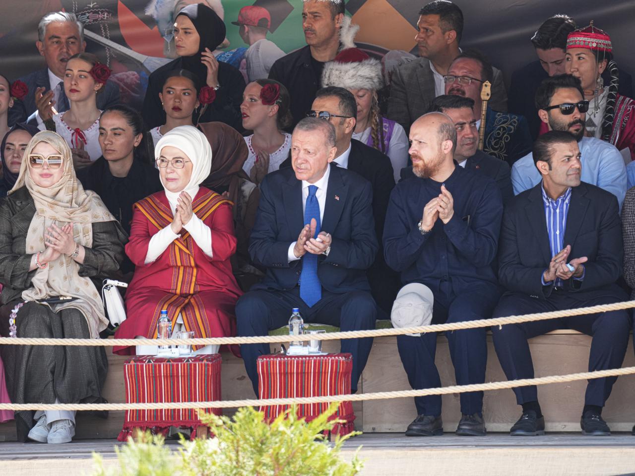 Recep Tayyip Erdogan and his spouse watch performance of Azerbaijani participants at Ethnosport and Culture Festival (PHOTO)