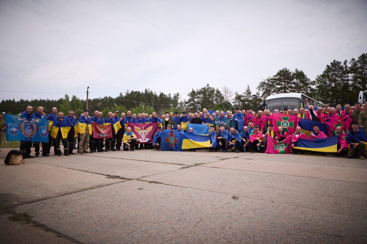 Third stage of "1000 for 1000" detainee exchange takes place between Ukraine and Russia