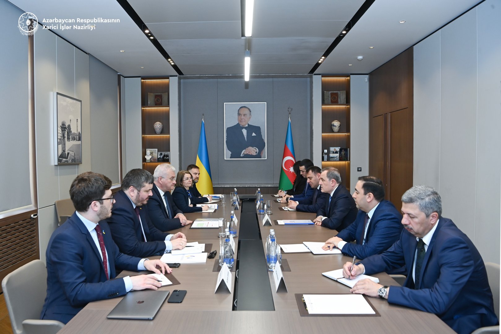 Azerbaijani, Ukrainian FMs hold expanded meeting
