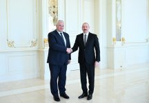 President Ilham Aliyev receives Ukrainian FM (PHOTO)