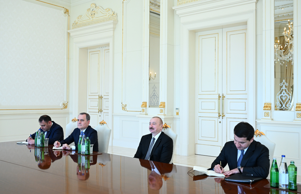President Ilham Aliyev receives Ukrainian FM (PHOTO)