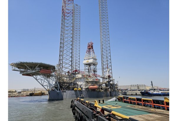 Azerbaijan’s ASCO ships escort return of “Saturn” drilling rig to Turkmenistan