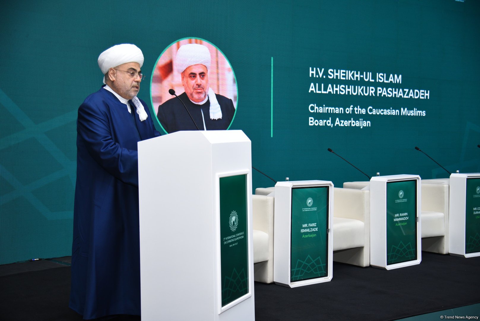Azerbaijani religious leader stresses need to oppose political exploitation of Islam
