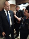 Bulgarian president receives book about Azerbaijan at international media forum (PHOTO)