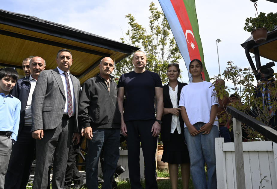 President Ilham Aliyev meets with residents in Lachin (PHOTO/VIDEO)