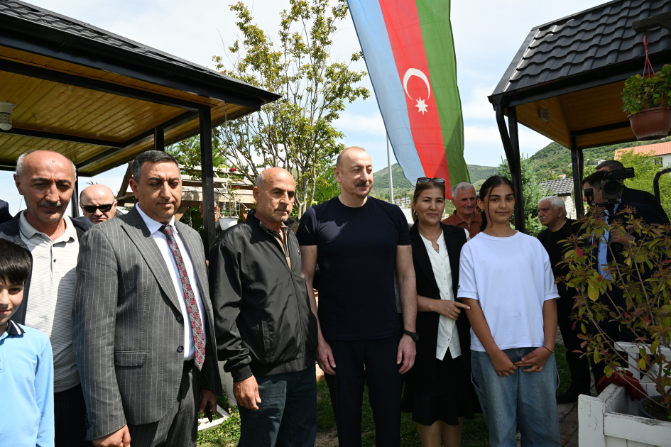 President Ilham Aliyev meets with residents in Lachin (PHOTO/VIDEO)