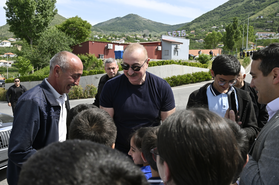 President Ilham Aliyev meets with residents in Lachin (PHOTO/VIDEO)