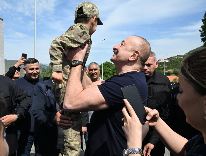 President Ilham Aliyev meets with residents in Lachin (PHOTO/VIDEO)