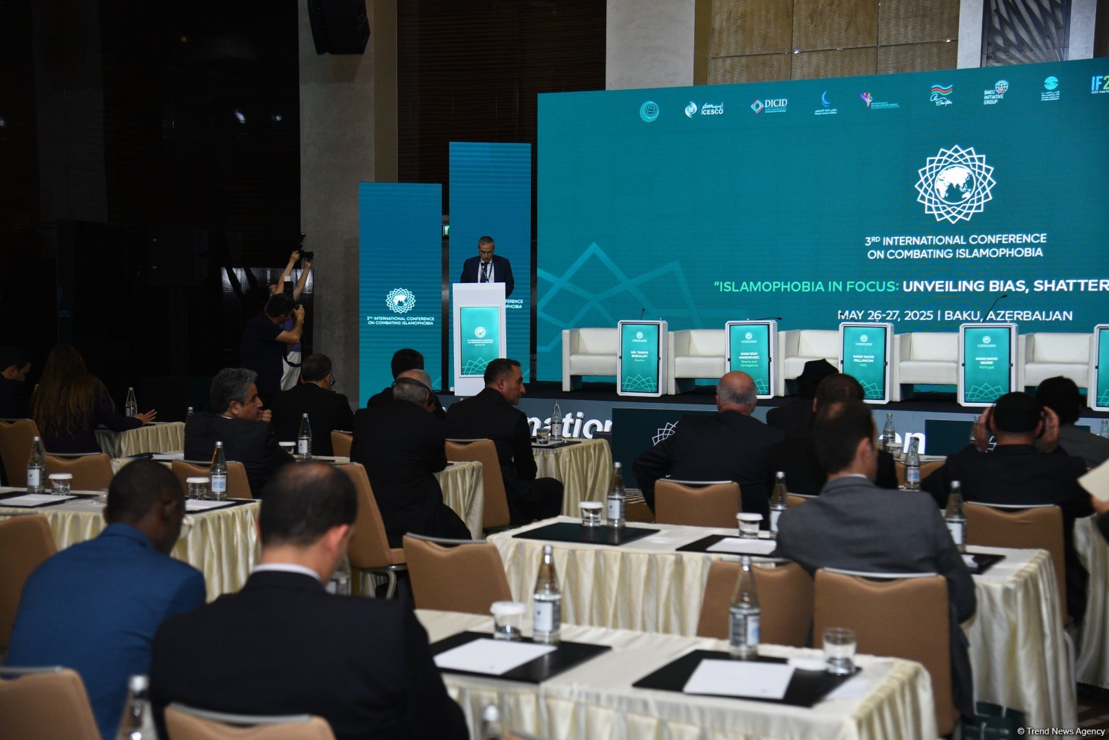 Second day of int'l conference on "Islamophobia in Focus: Unveiling Bias, Shattering Stigmas" wraps up in Baku (PHOTO)