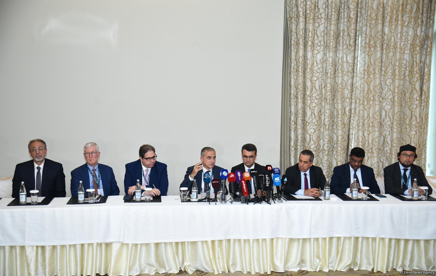 Second day of int'l conference on "Islamophobia in Focus: Unveiling Bias, Shattering Stigmas" wraps up in Baku (PHOTO)