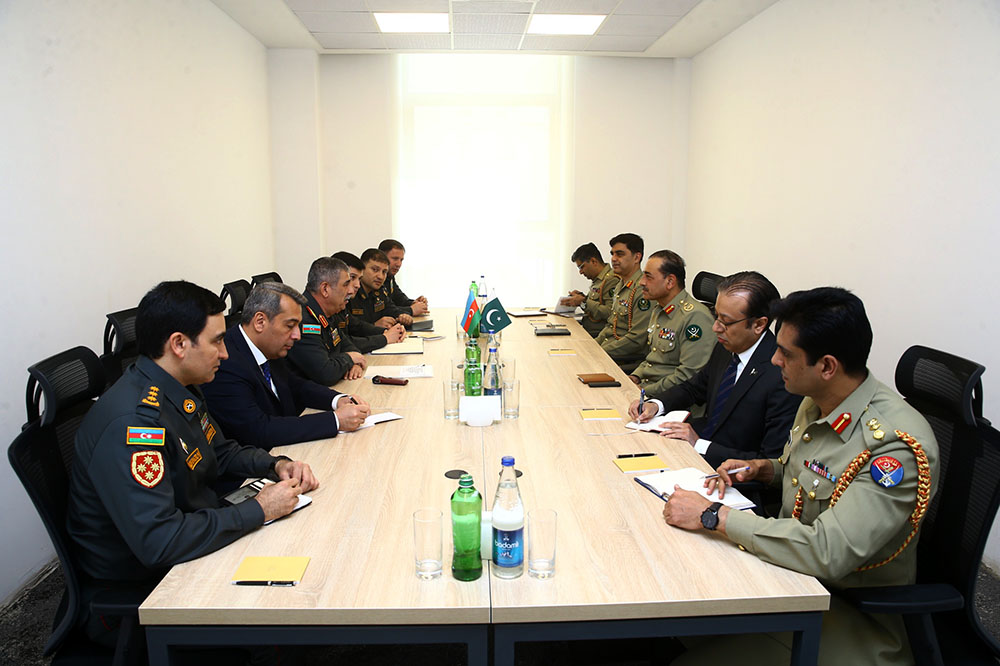 Azerbaijan's Defense Minister, Pakistan's Chief of Army Staff plan to scale up military training drills (PHOTO)
