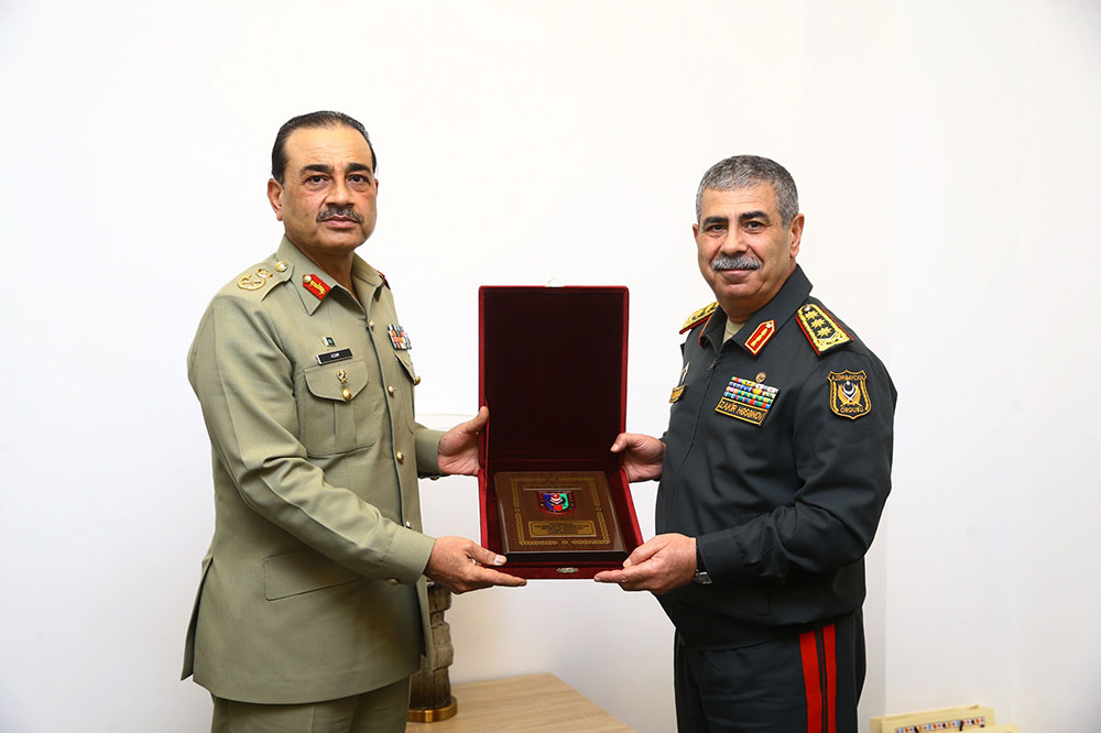 Azerbaijan's Defense Minister, Pakistan's Chief of Army Staff plan to scale up military training drills (PHOTO)