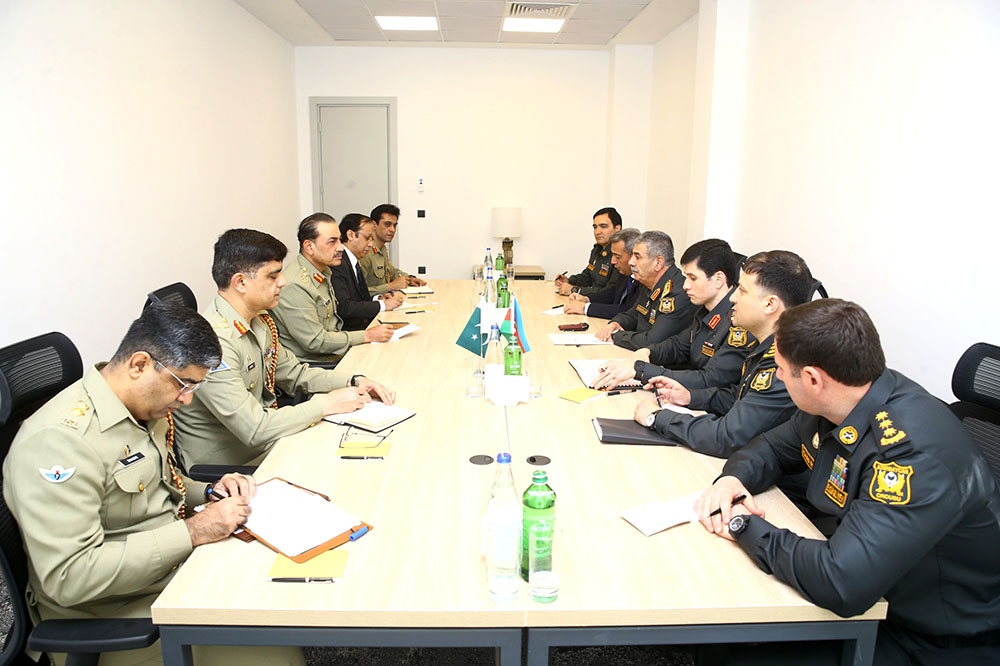 Azerbaijan's Defense Minister, Pakistan's Chief of Army Staff plan to scale up military training drills (PHOTO)