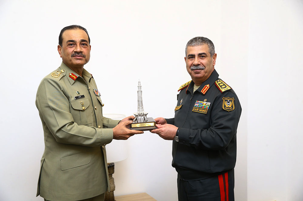 Azerbaijan's Defense Minister, Pakistan's Chief of Army Staff plan to scale up military training drills (PHOTO)