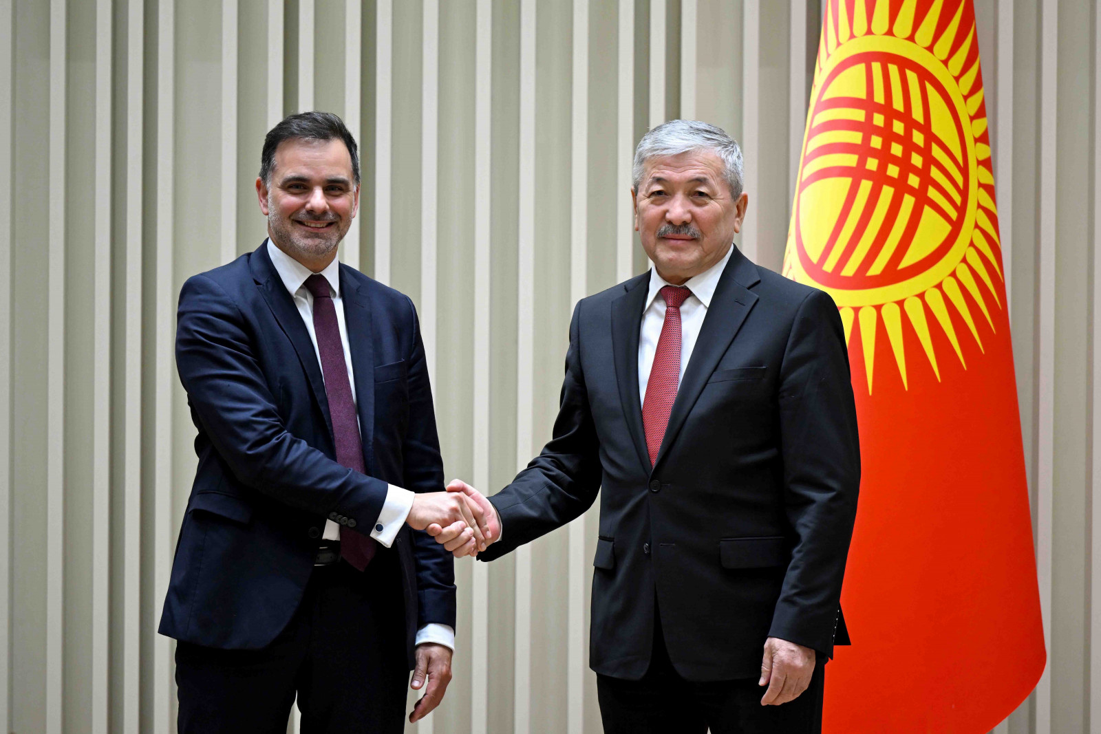Kyrgyzstan proposes establishing bilateral intergovernmental commission with France