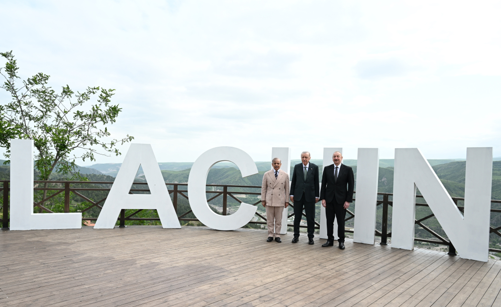 President Ilham Aliyev, President Recep Tayyip Erdoğan, PM Shehbaz Sharif visit promenade in Lachin city (PHOTO/VIDEO)