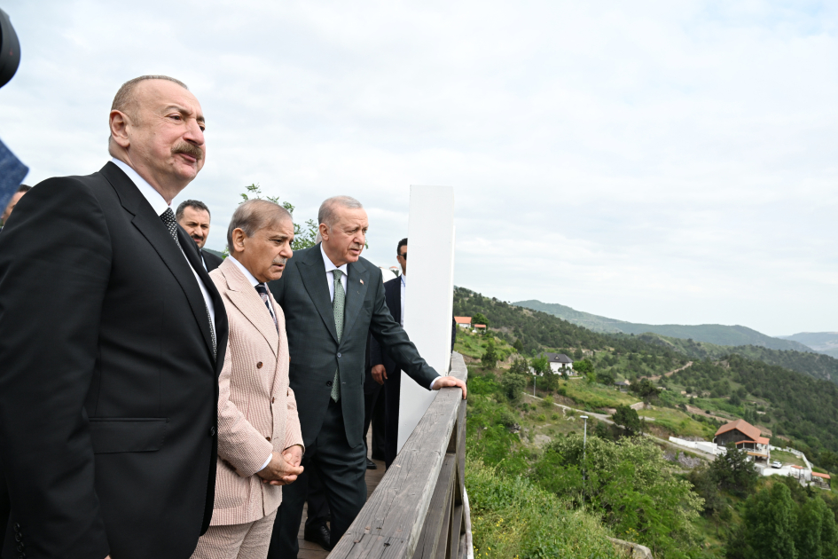 President Ilham Aliyev, President Recep Tayyip Erdoğan, PM Shehbaz Sharif visit promenade in Lachin city (PHOTO/VIDEO)