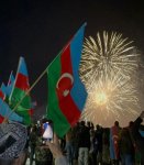 Niagara Falls aglow in colors of Azerbaijani flag for marking independence day (PHOTO)