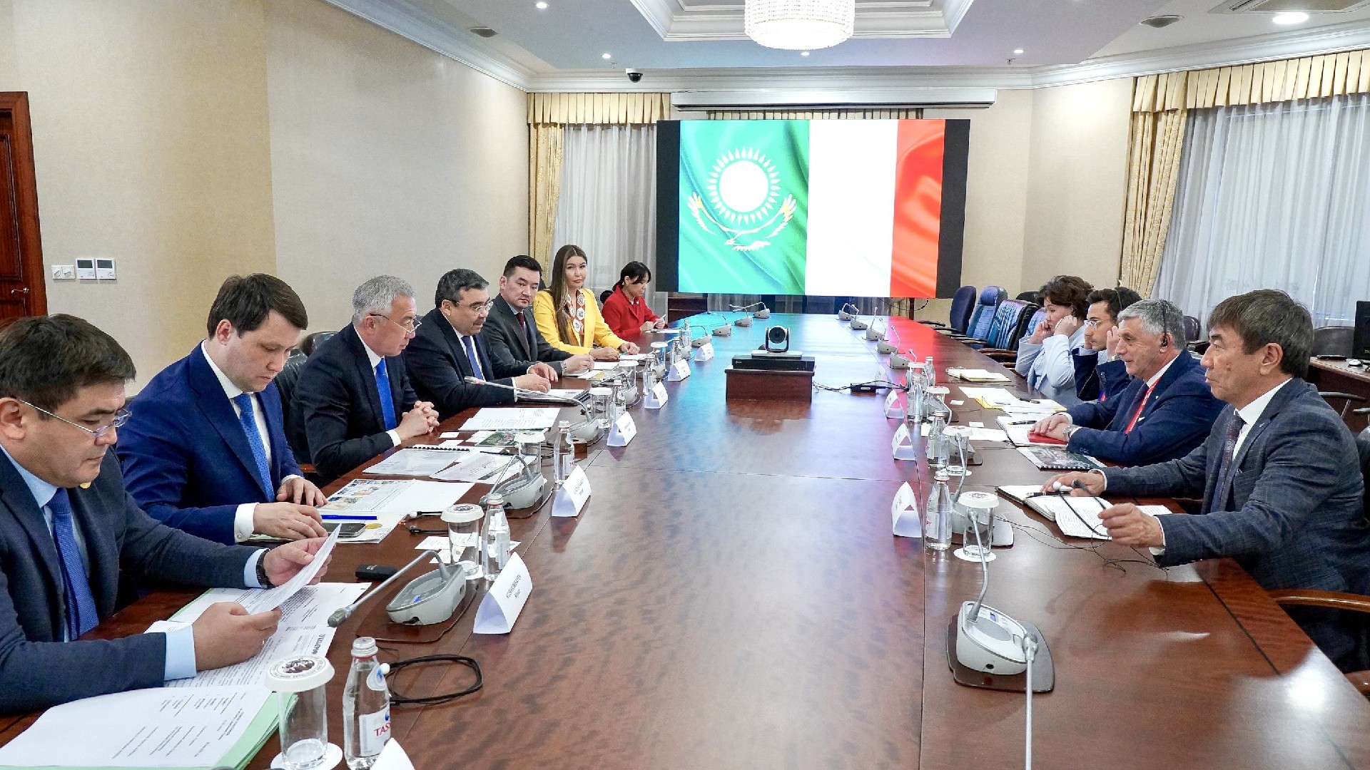 Kazakhstan, Italy cement agro-industrial co-op backed by major investment fund