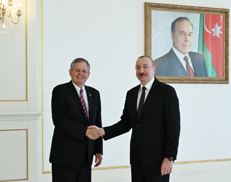 President Ilham Aliyev receives member of US Senate Foreign Relations Committee (PHOTO/VIDEO)