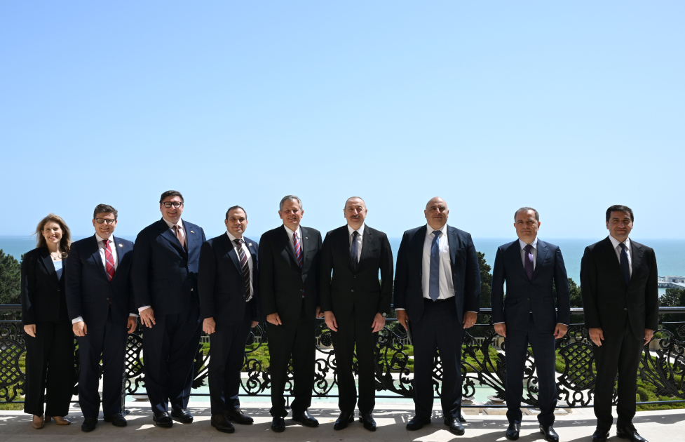 President Ilham Aliyev receives member of US Senate Foreign Relations Committee (PHOTO/VIDEO)