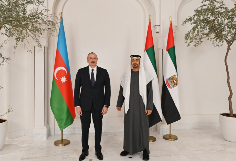 President Ilham Aliyev holds phone talks with UAE President