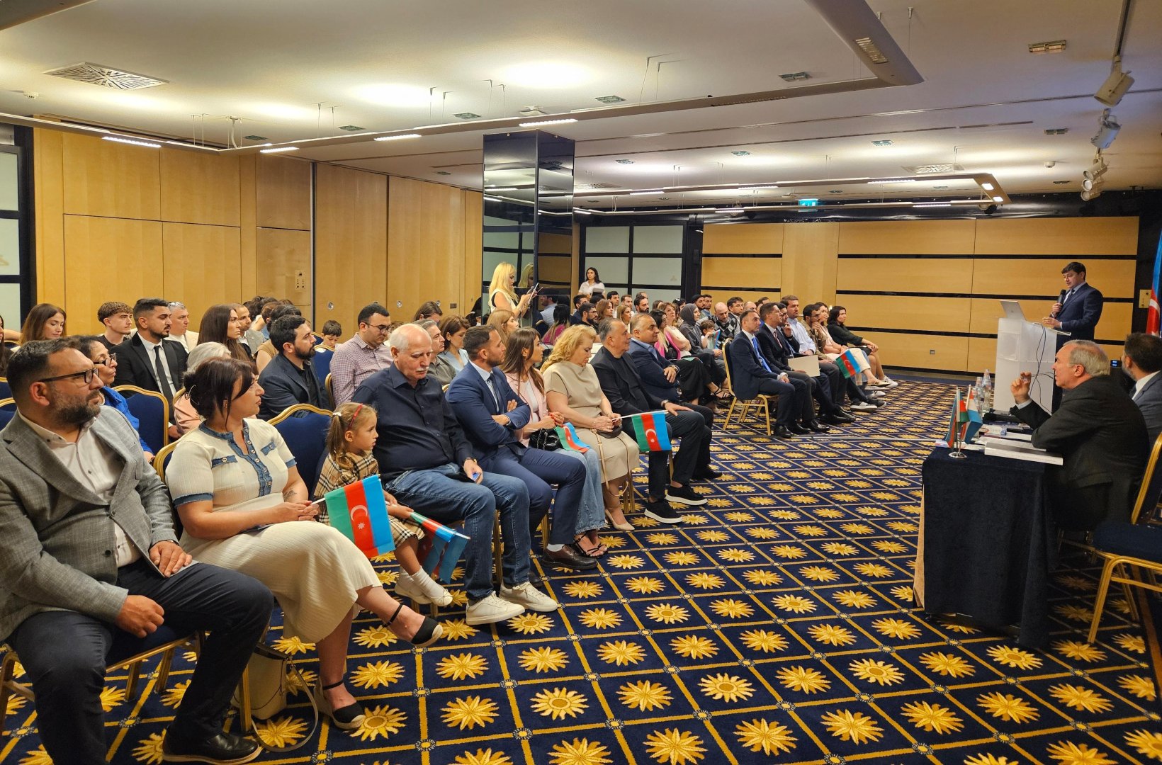 Azerbaijani diaspora meets in Luxembourg to take stock of achievements (PHOTO)