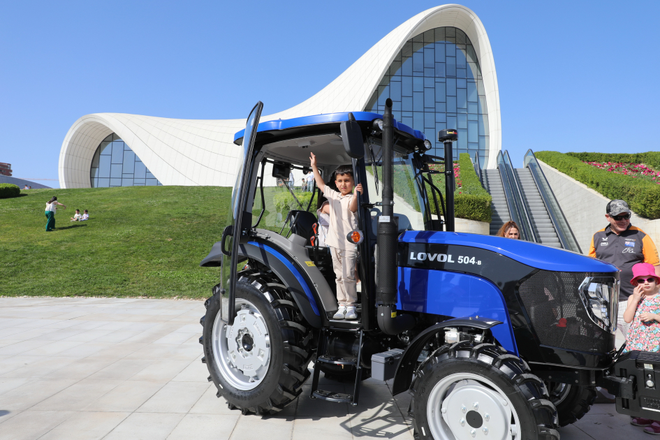 Children's festival held in Heydar Aliyev Center park (PHOTO)