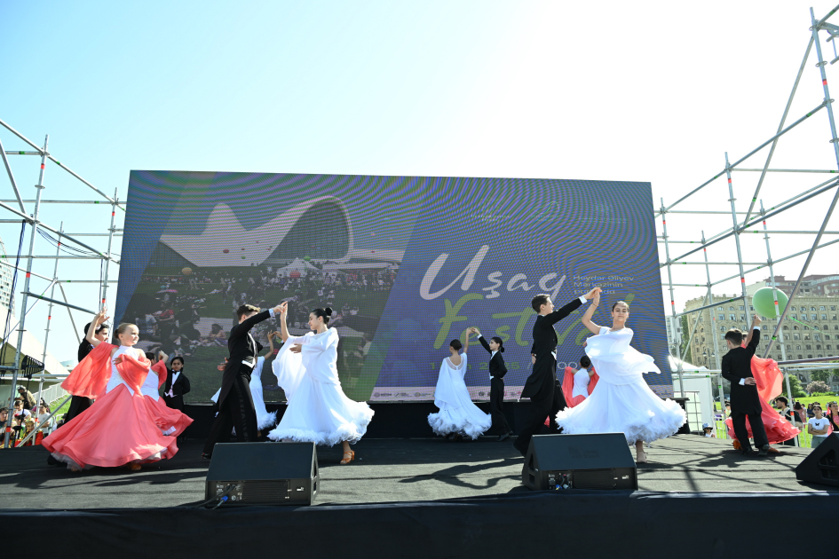 Children's festival held in Heydar Aliyev Center park (PHOTO)