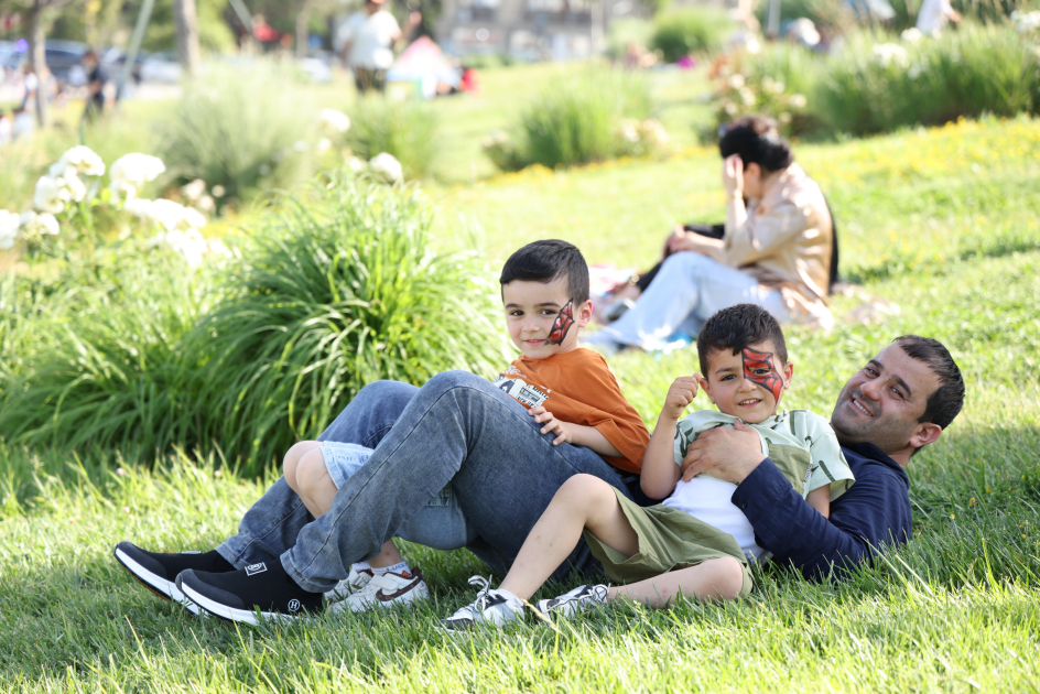 Children's festival held in Heydar Aliyev Center park (PHOTO)