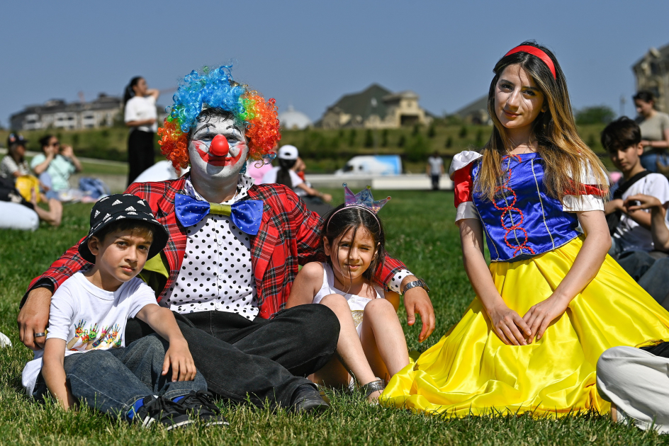 Children's festival held in Heydar Aliyev Center park (PHOTO)
