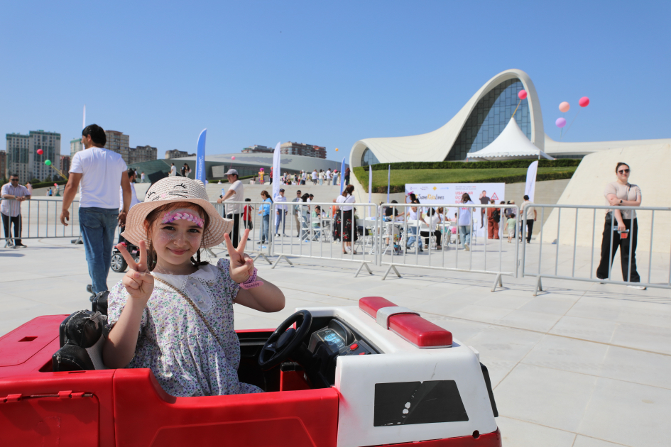Children's festival held in Heydar Aliyev Center park (PHOTO)