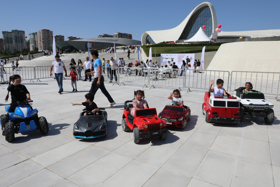 Children's festival held in Heydar Aliyev Center park (PHOTO)