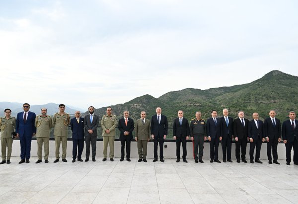 Azerbaijani Defense Ministry presents review of events of last week (VIDEO)