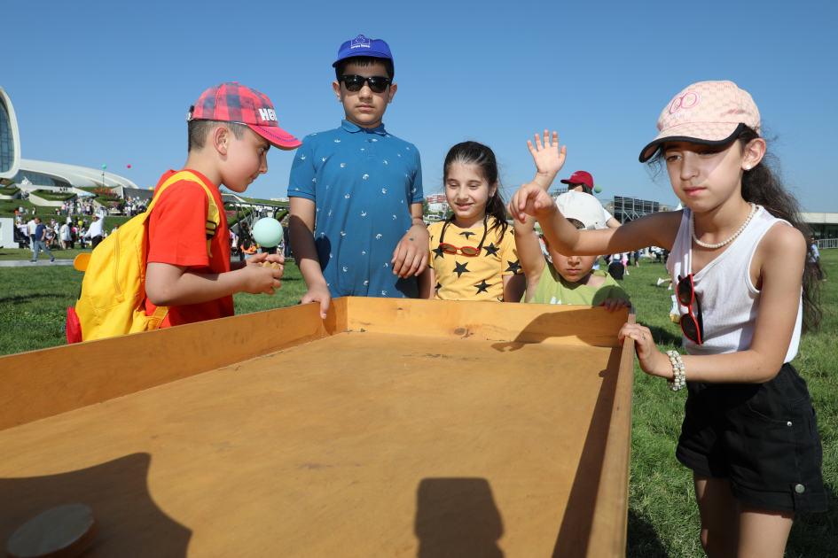 Children's festival held in Heydar Aliyev Center park (PHOTO)